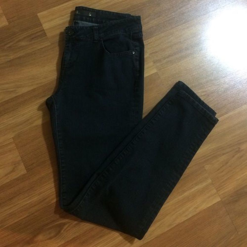 CPink jeans